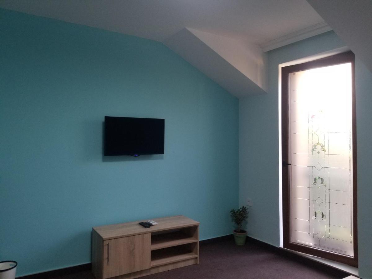 Vila Dvor ซูโบติกา ภายนอก รูปภาพ